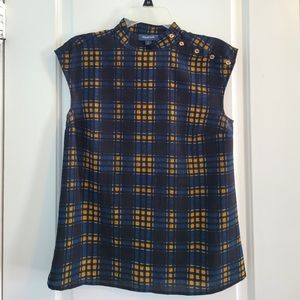 Sleeveless plaid top